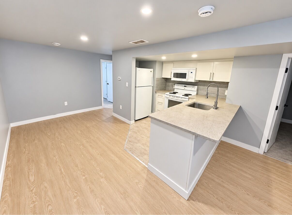 12916 136 Ave Nw - Photo 2 of 7