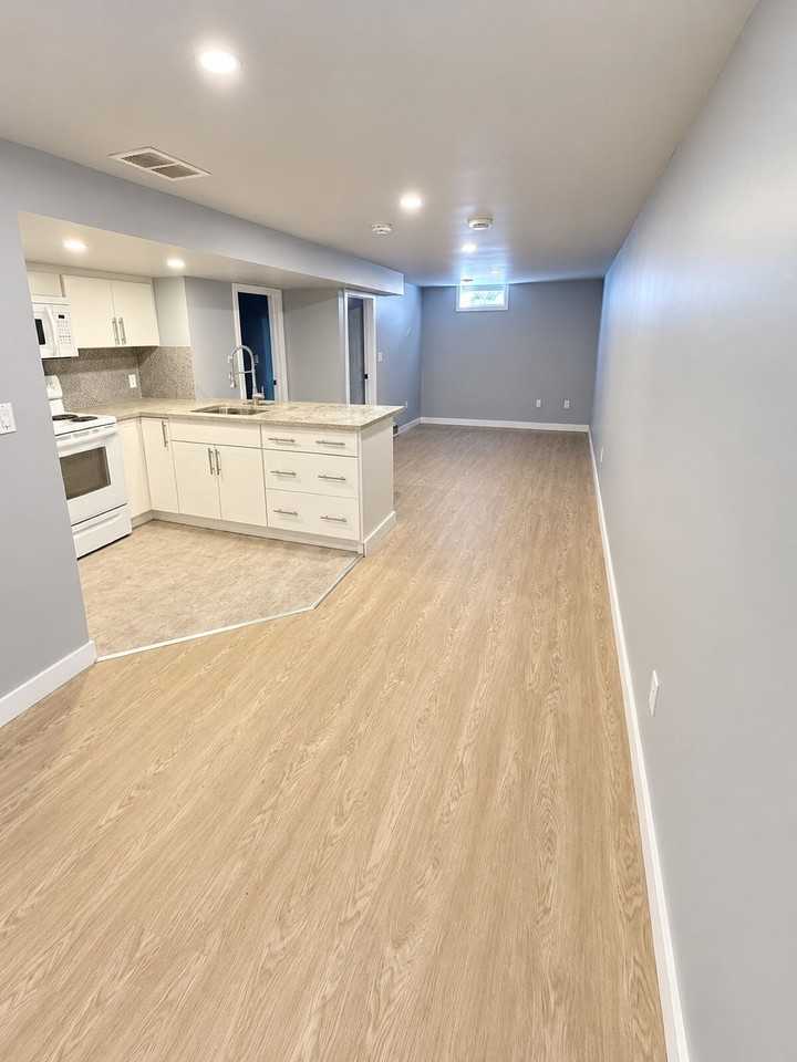 12916 136 Ave Nw - Photo 4 of 7