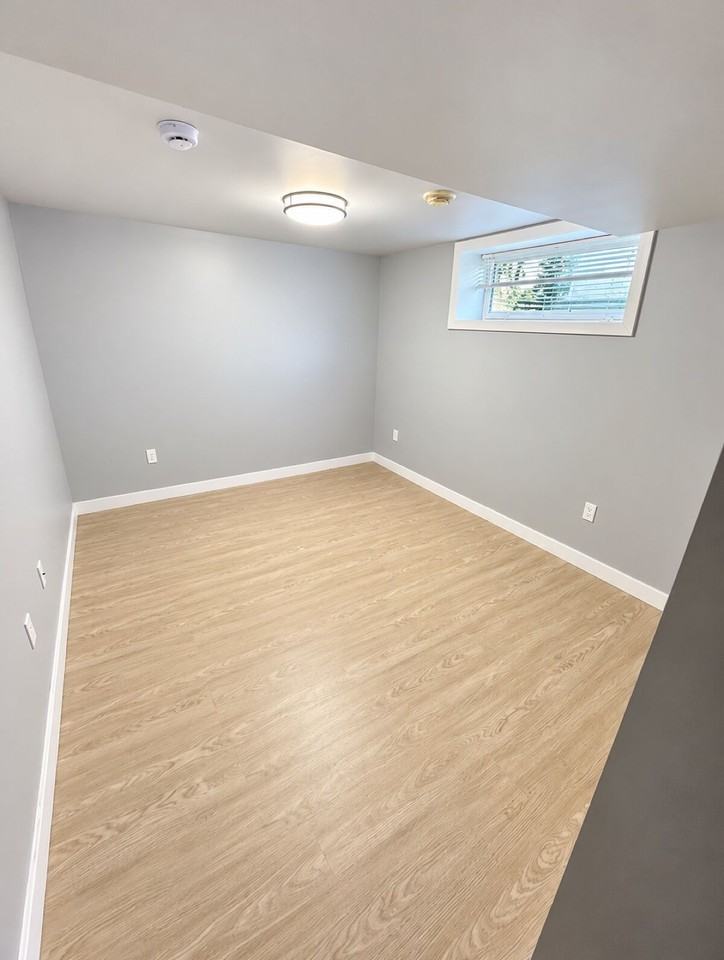 12916 136 Ave Nw - Photo 6 of 7