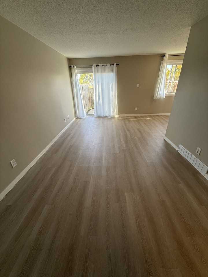 186 Cornell Crt Nw - Photo 5 of 15
