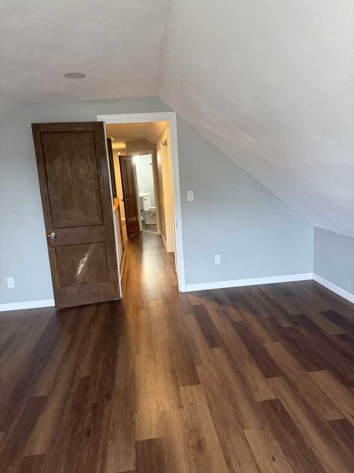 10109 Almira Ave #10107 - Photo 7 of 26