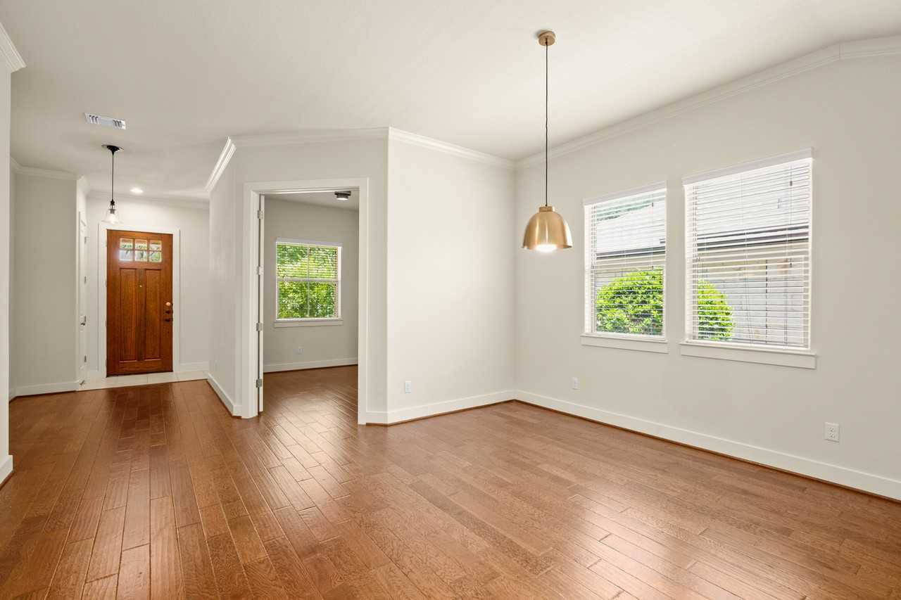 301 Bluff St #NA - Photo 3 of 25