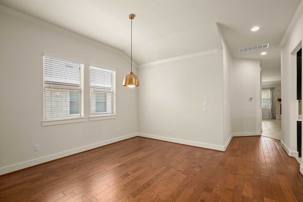 301 Bluff St #NA - Photo 5 of 25