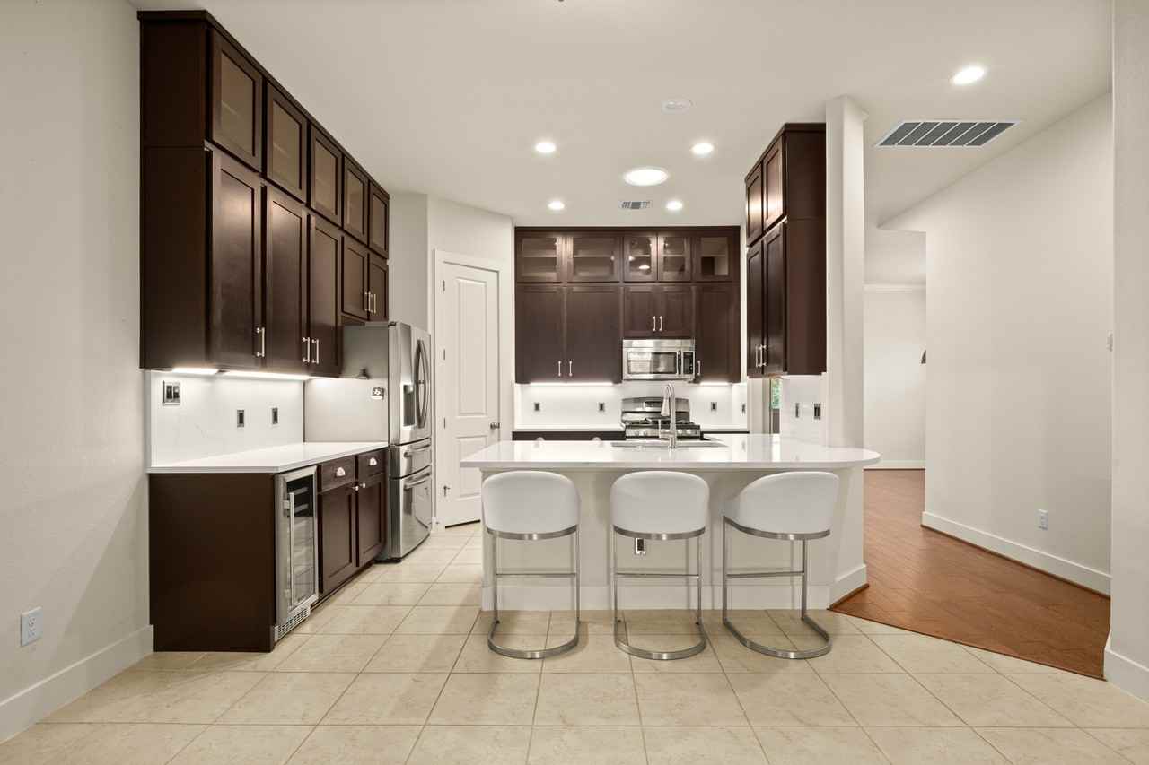 301 Bluff St #NA - Photo 7 of 25