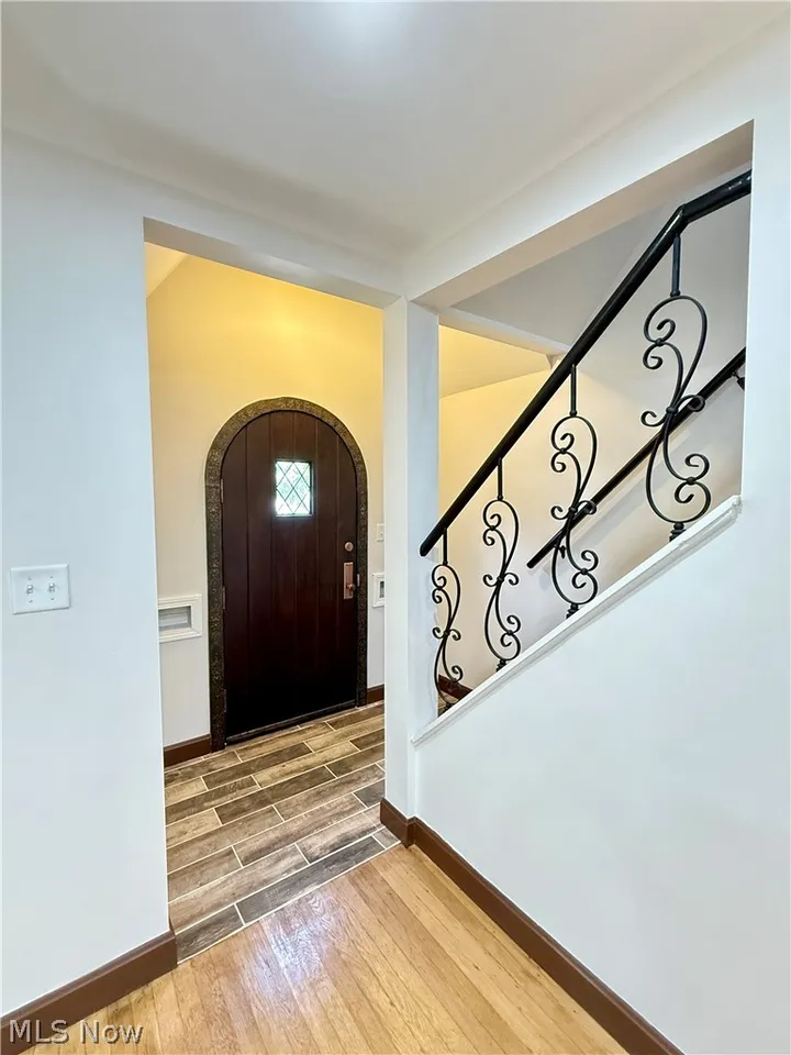 2045 Reveley Ave #NA - Photo 2 of 27