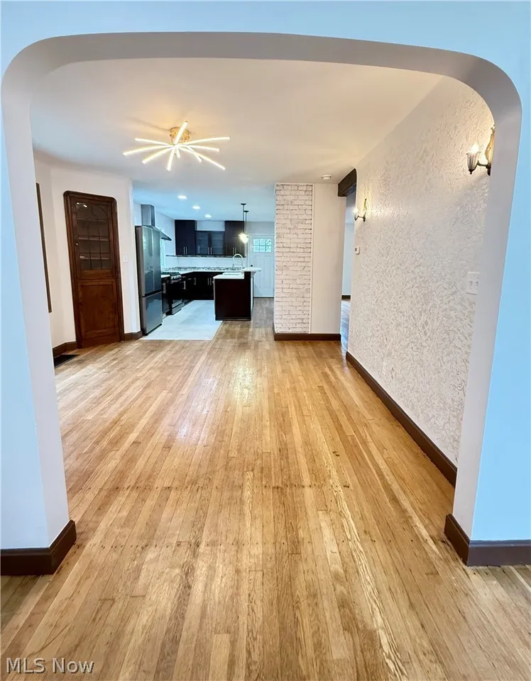2045 Reveley Ave #NA - Photo 3 of 27
