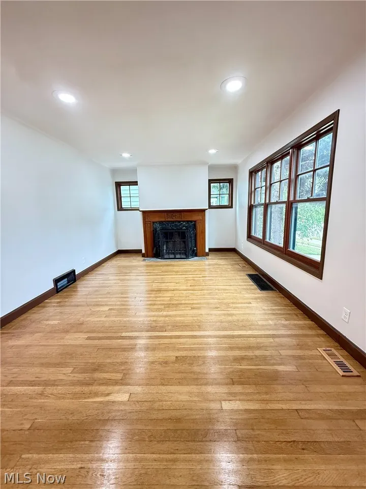 2045 Reveley Ave #NA - Photo 4 of 27
