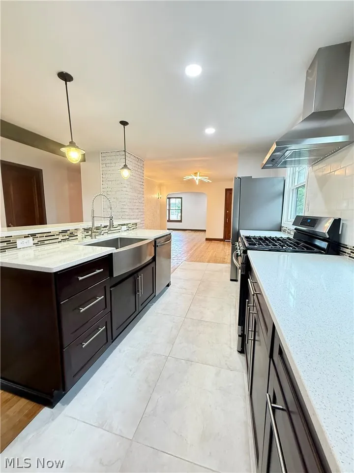 2045 Reveley Ave #NA - Photo 7 of 27