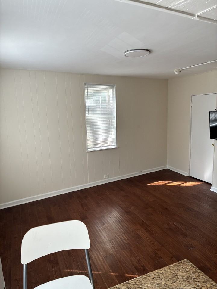 1017 S 2nd St #2 - Photo 6 of 11