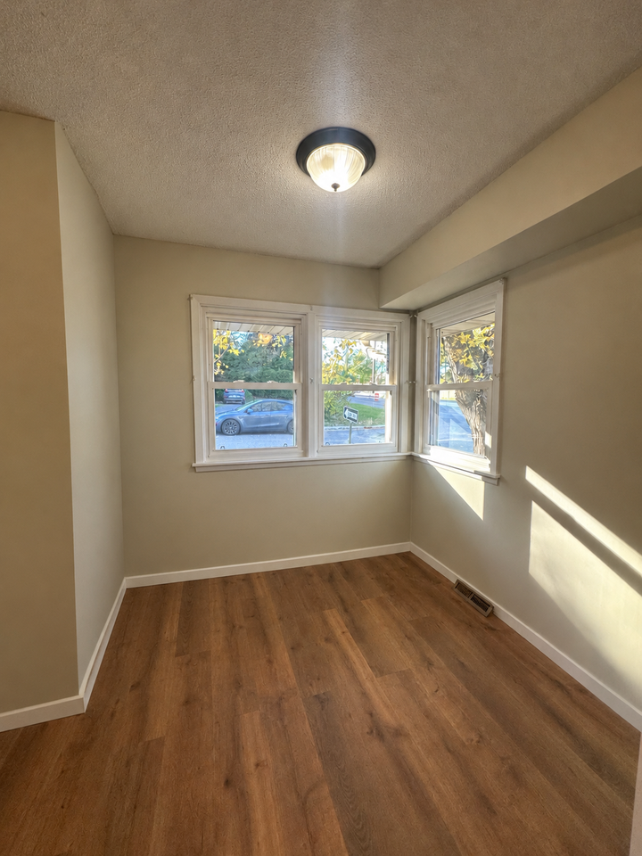 1723 Olive St W #NA - Photo 4 of 20