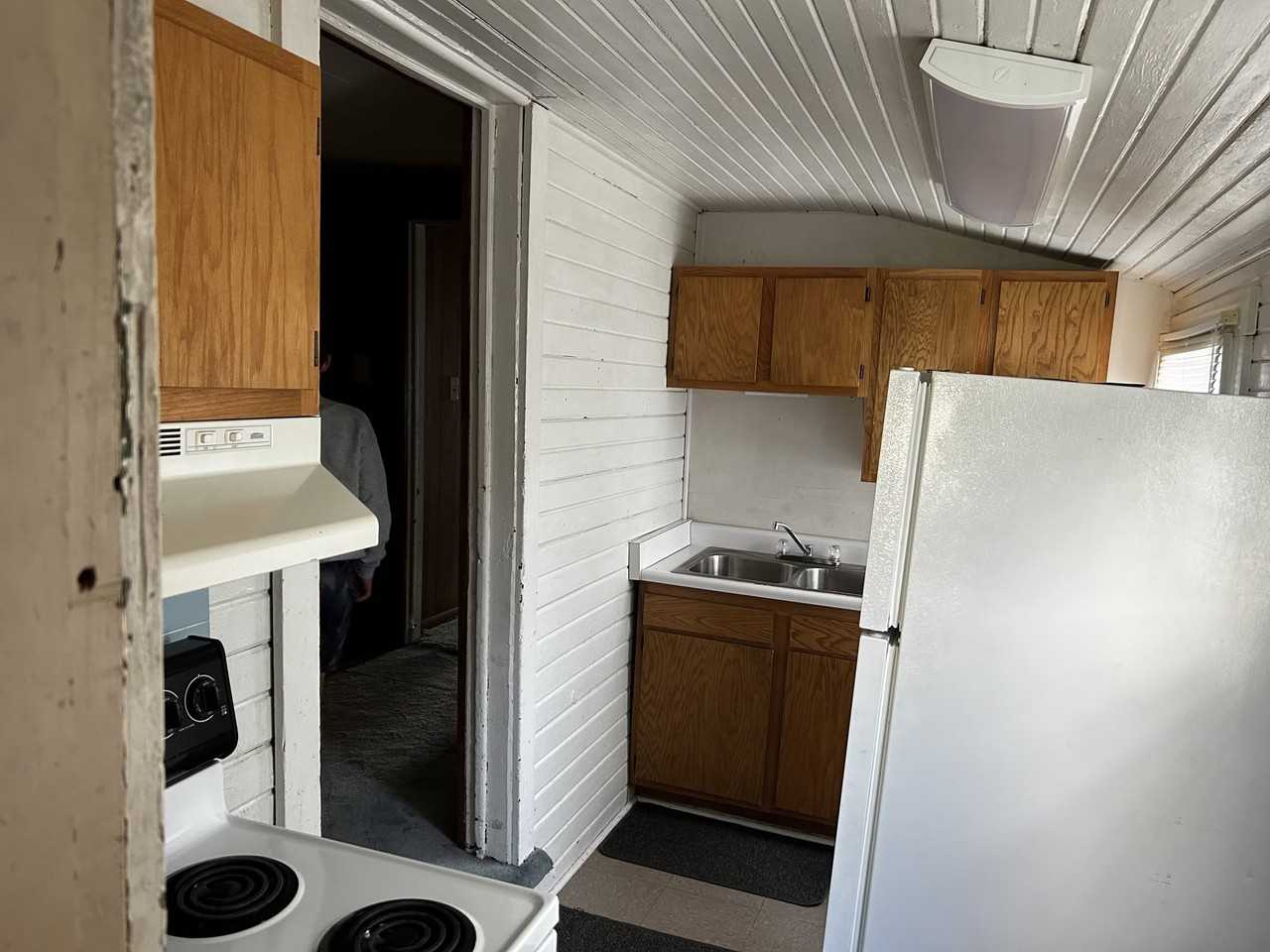 253 Locust St #NA - Photo 6 of 9
