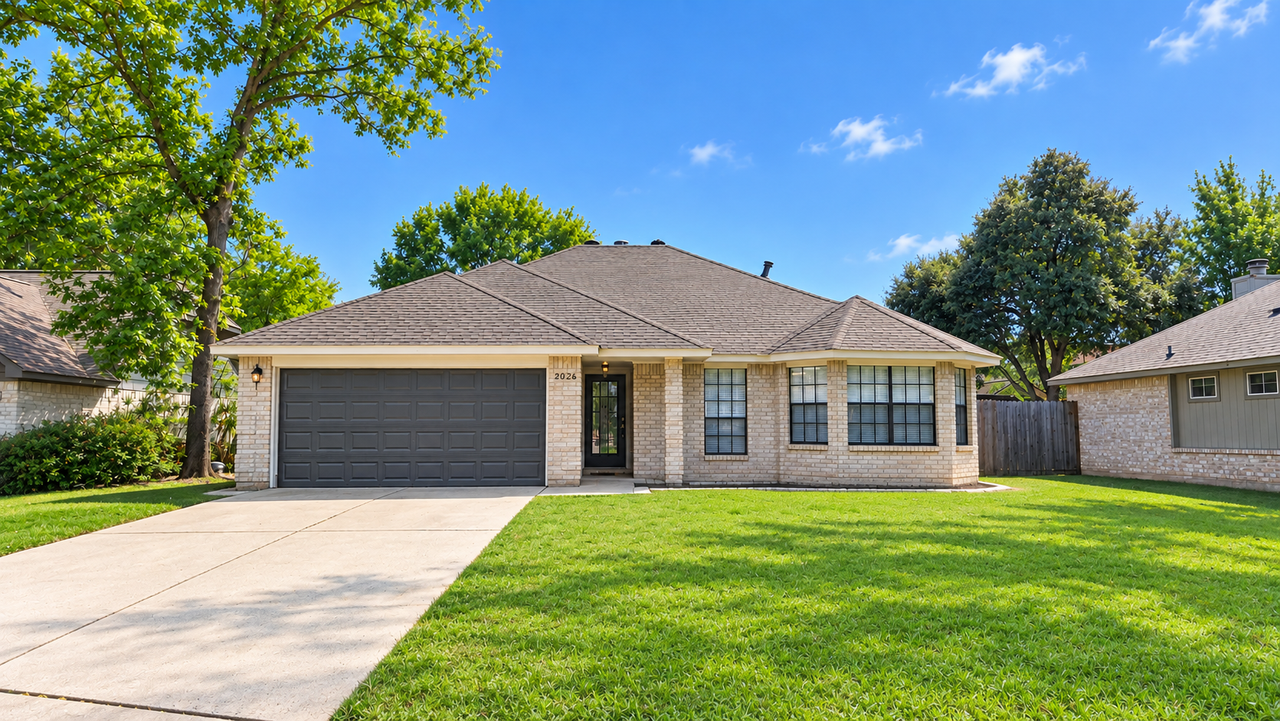 2026 Woodhue Dr #NA - Photo 2 of 29