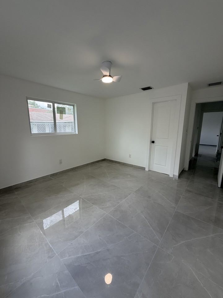 5895 Nw 19th St #NA - Photo 4 of 19