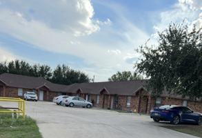featured image of 2217 Jessica Ave #2