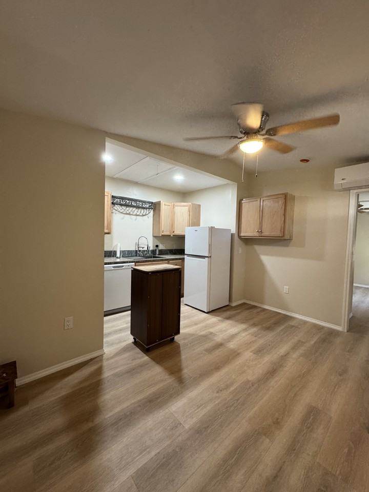 3211 Lemon Ave #B - Photo 3 of 11