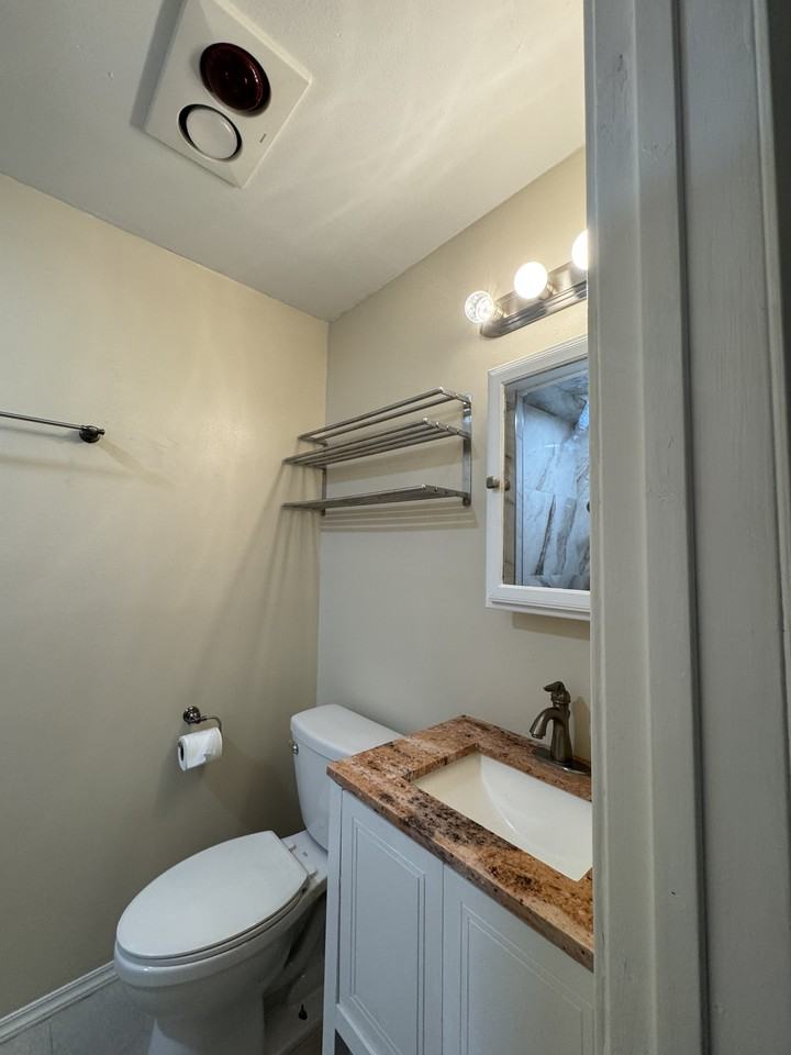 3211 Lemon Ave #B - Photo 6 of 11
