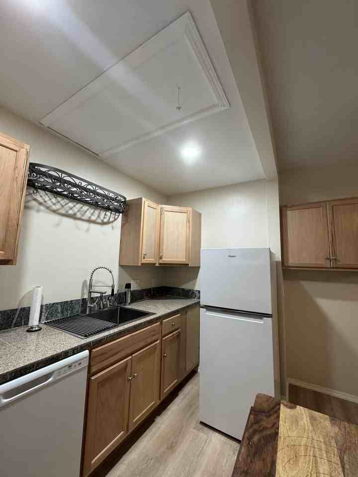 3211 Lemon Ave #B - Photo 7 of 11