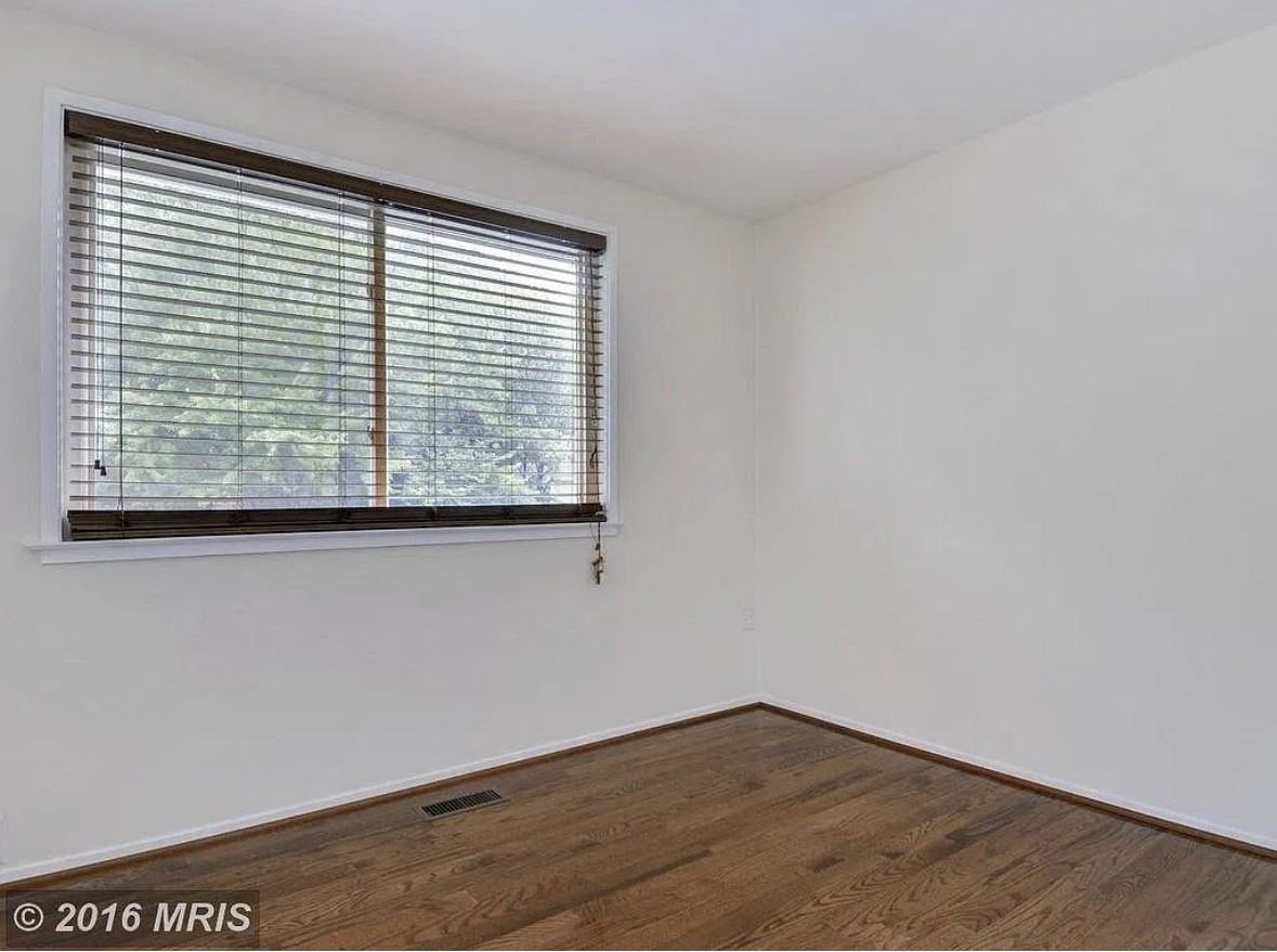 14434 Pebble Hill Ln - Photo 2 of 12