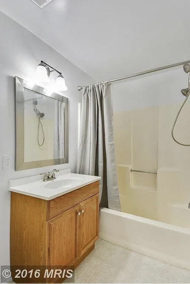 14434 Pebble Hill Ln - Photo 3 of 12