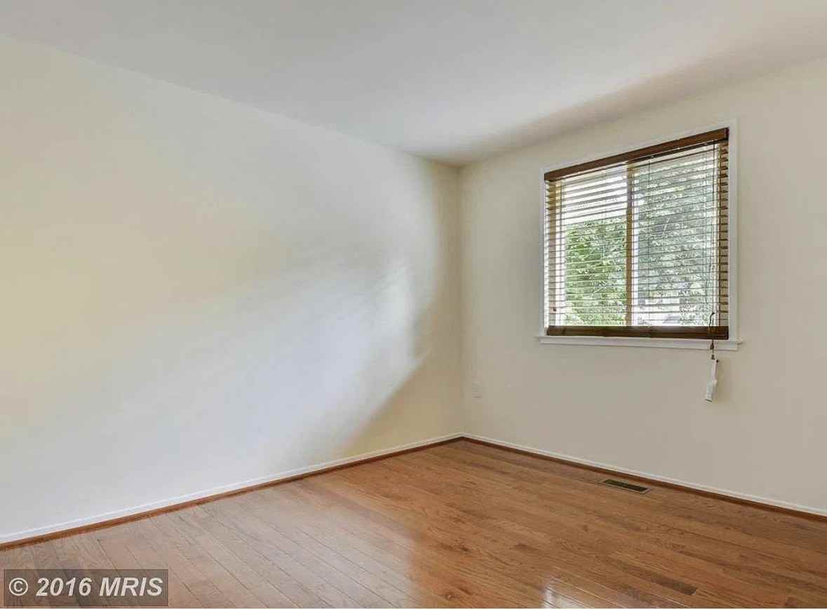 14434 Pebble Hill Ln - Photo 4 of 12