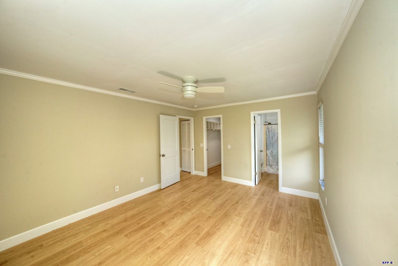 8164 Se Croft Cir #B7 - Photo 5 of 6