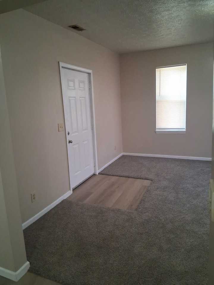 1306 Richards St #NA - Photo 2 of 16