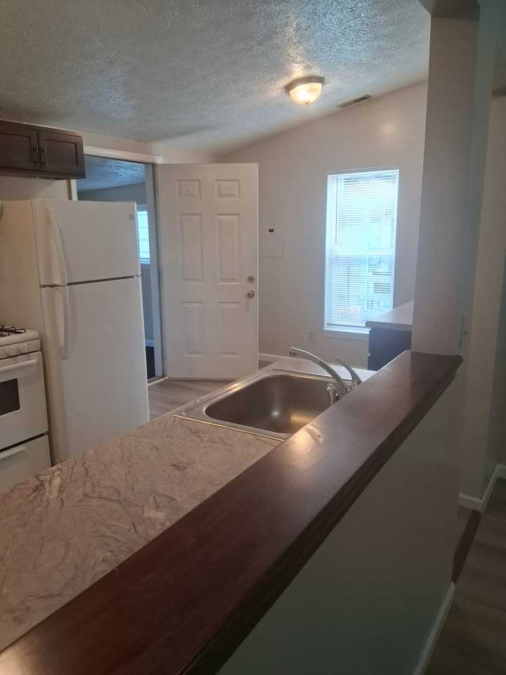 1306 Richards St #NA - Photo 3 of 16