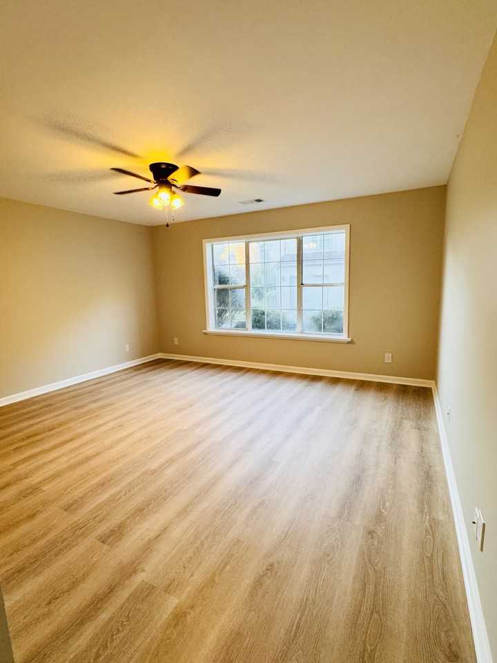 1002 Bridge Ln Se #1002 - Photo 7 of 10