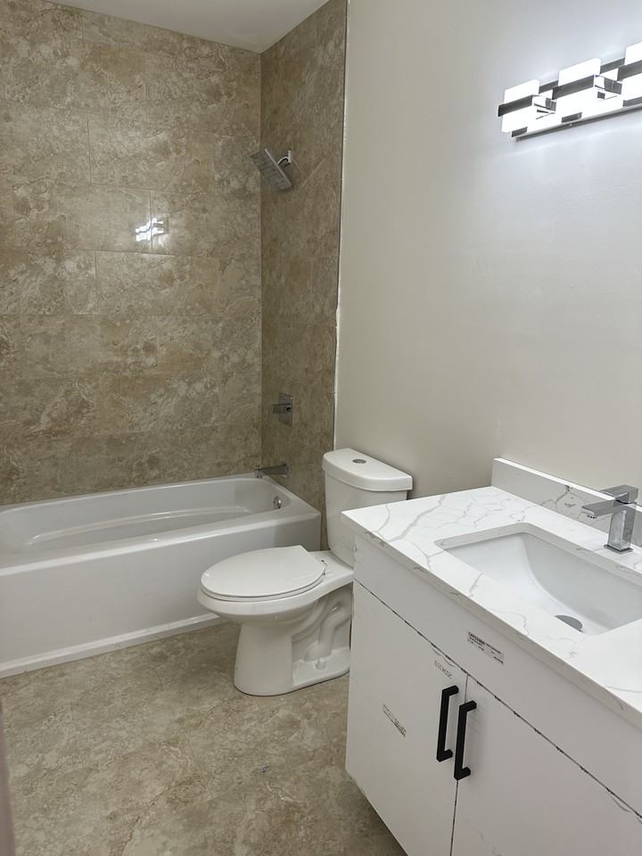 3404 N Lavergne Ave #2F - Photo 7 of 17