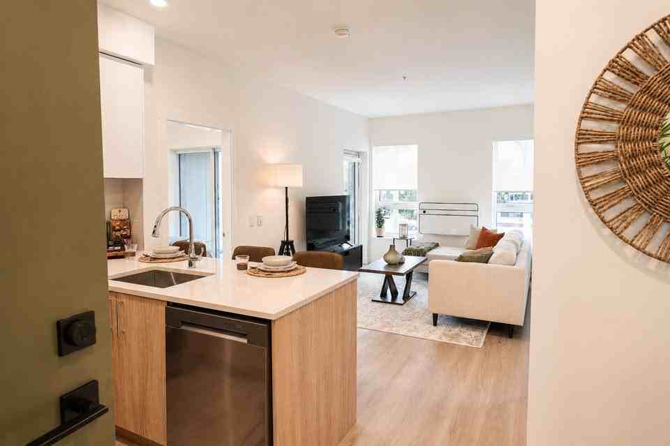 245 Bewicke Avenue - Photo 6 of 10