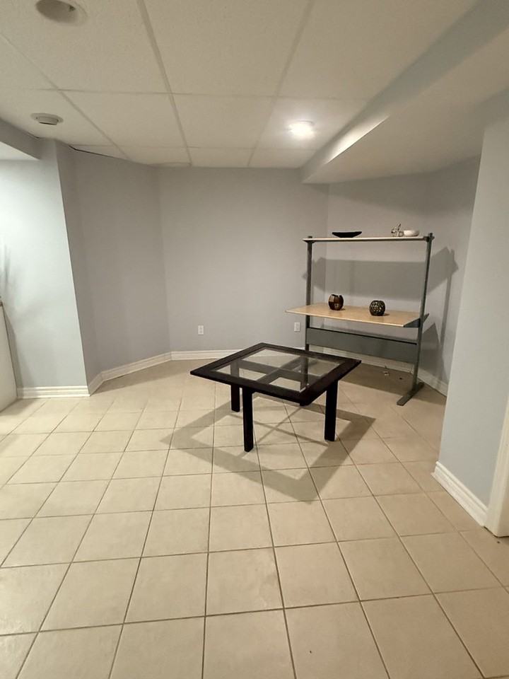 3181 Innisdale Rd - Photo 2 of 11