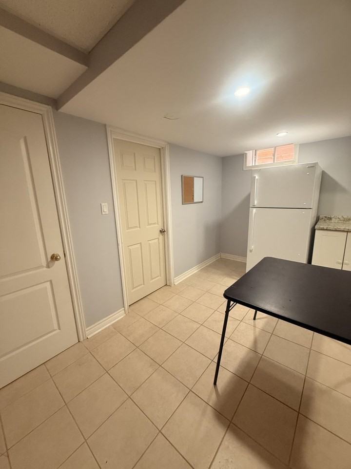 3181 Innisdale Rd - Photo 5 of 11