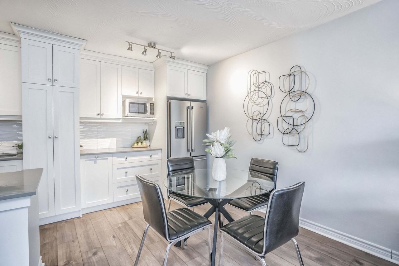 1901 Bayview Ave - Photo 4 of 17