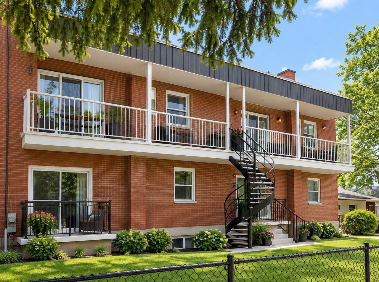 6929 Rue Hurteau - Photo 4 of 4