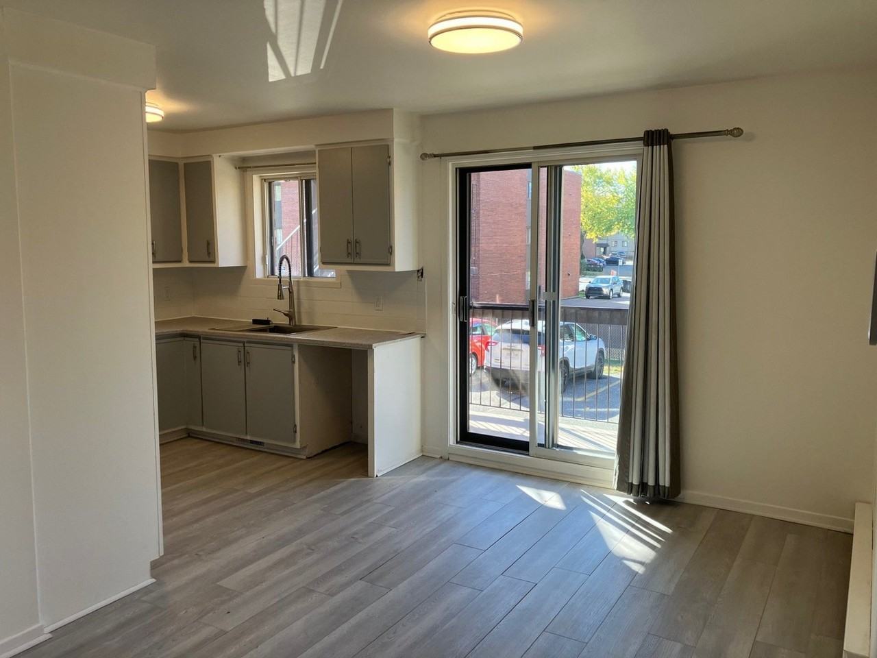990 Rue Joseph-Janot - Photo 5 of 18