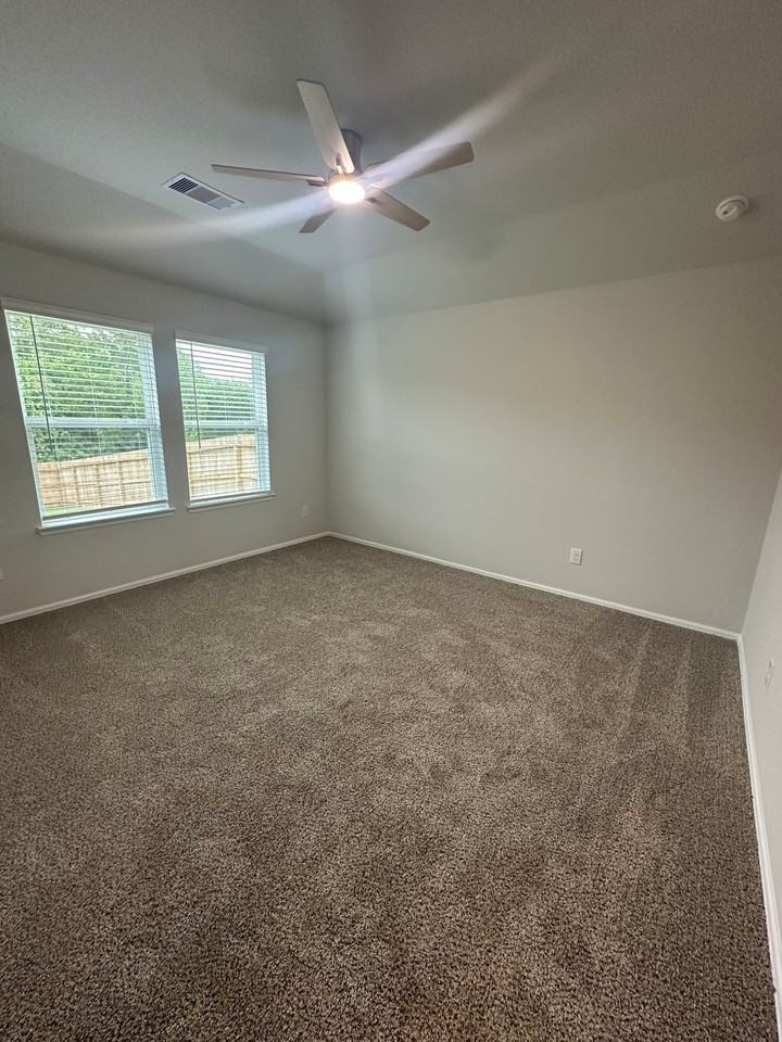 1217 Hickory Grove St #1 - Photo 4 of 13