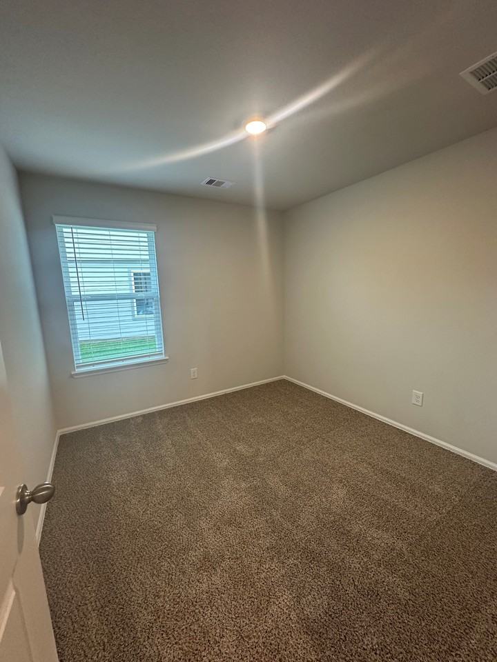 1217 Hickory Grove St #1 - Photo 6 of 13