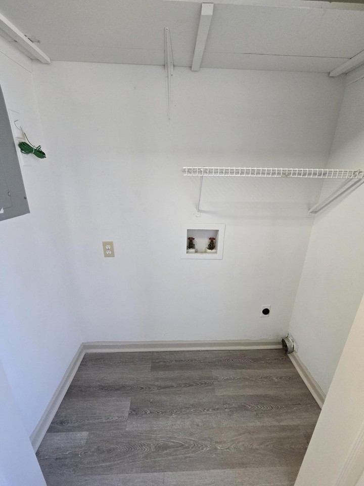 160 Riverbirch Dr #B - Photo 5 of 14