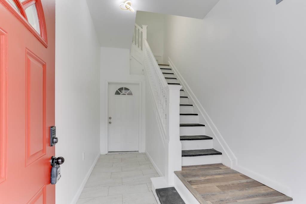 820 Redgate Ave #A - Photo 5 of 16
