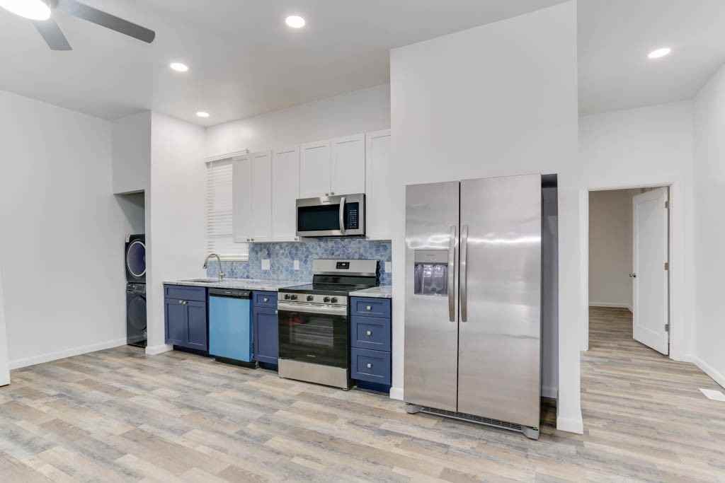 820 Redgate Ave #A - Photo 7 of 16