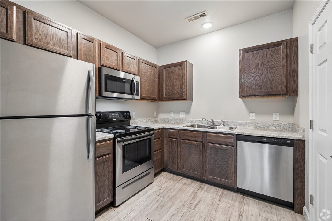 2132 N Leverett Ave - Photo 6 of 14