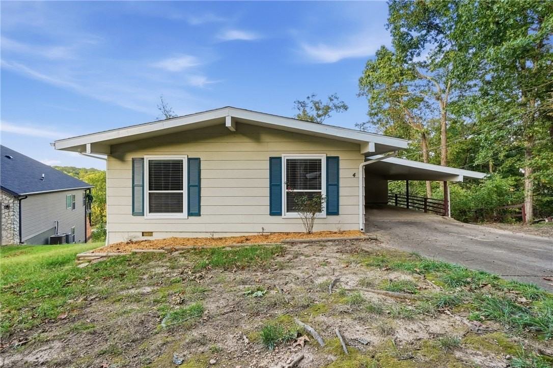 4 Tilbury Ln - Photo 2 of 26