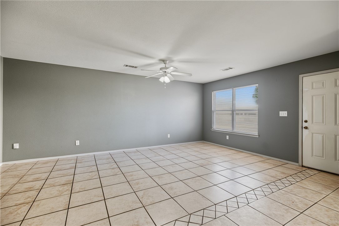 3103 S E St - Photo 2 of 16