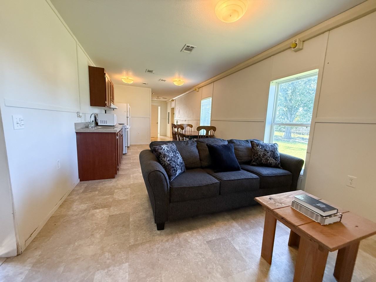 2526 Virginia Ave #1 - Photo 2 of 5