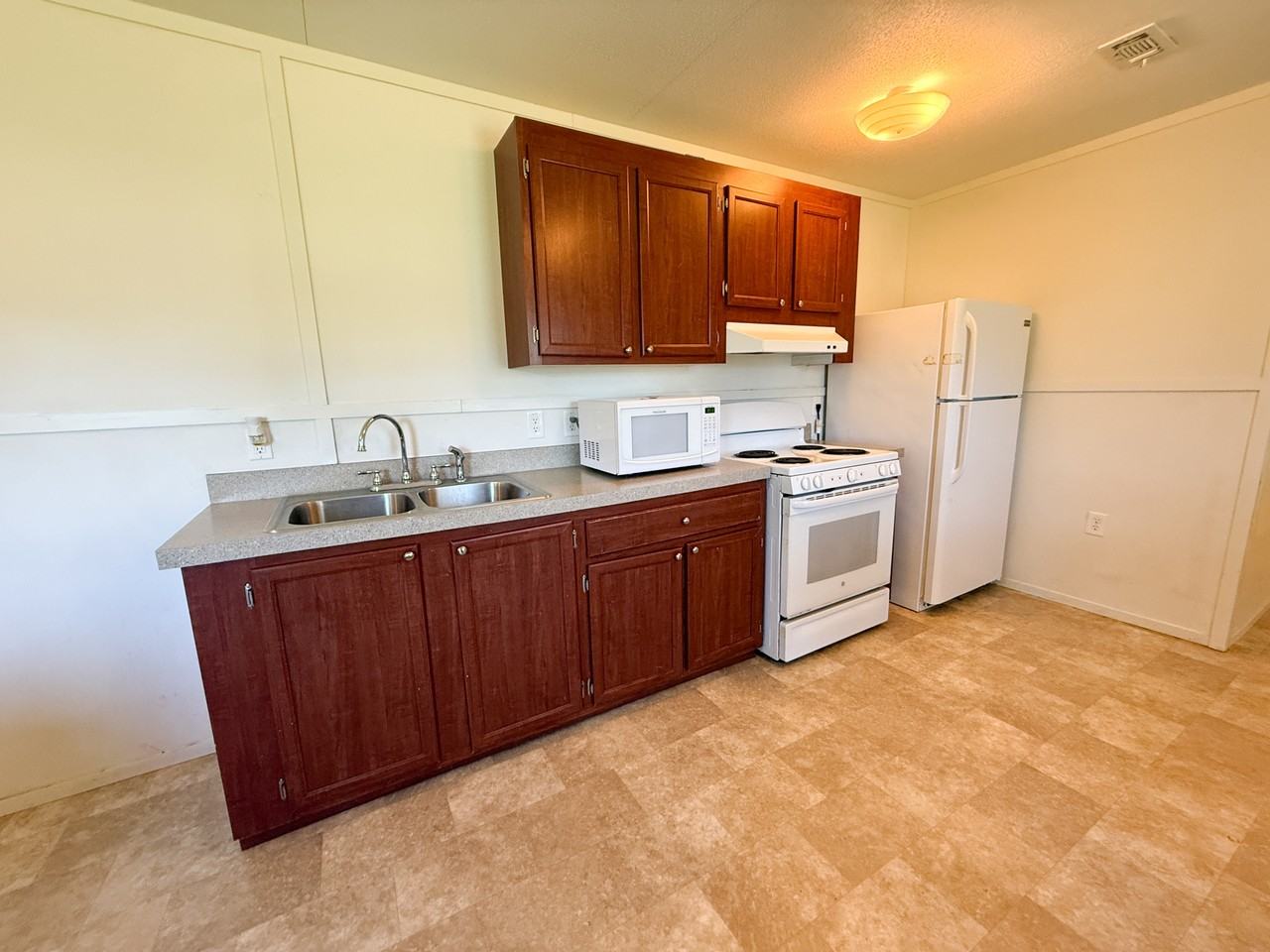 2526 Virginia Ave #1 - Photo 3 of 5