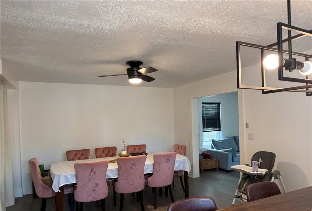 624 Mount Zoar St - Photo 3 of 16