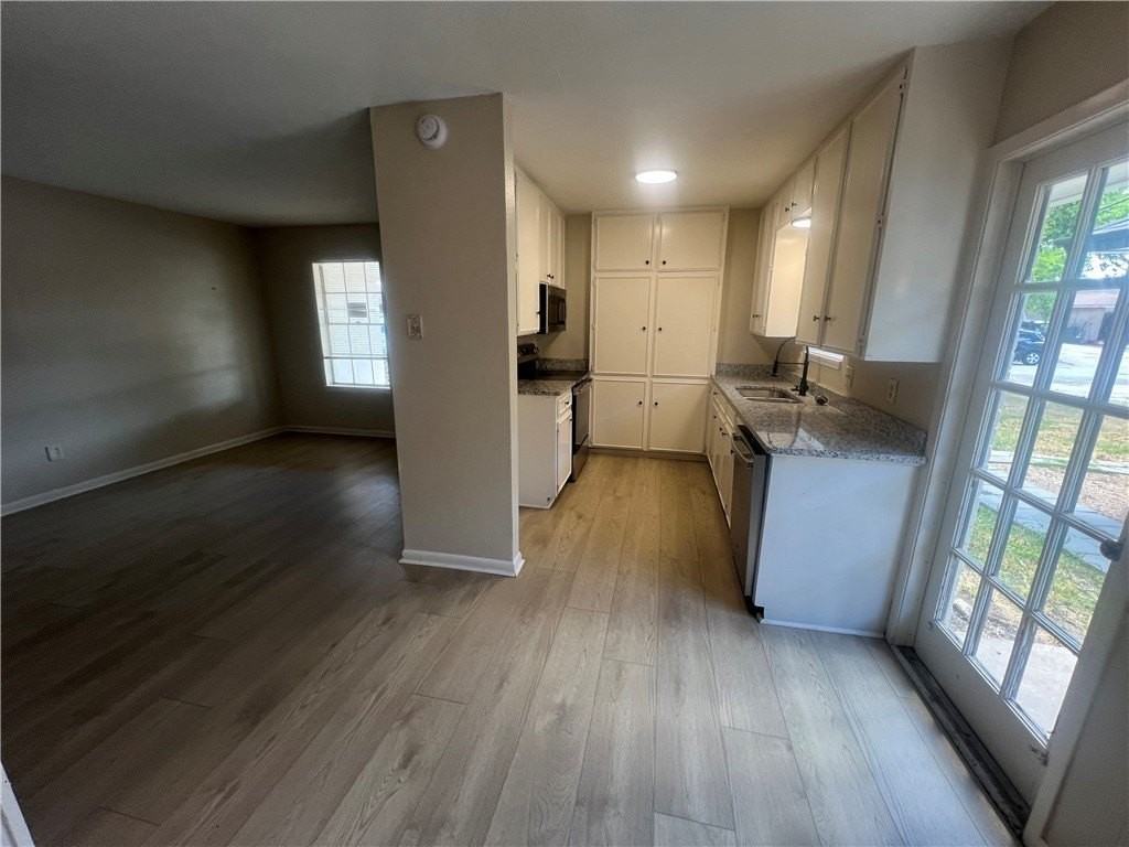 3618 La Paz Dr - Photo 3 of 7