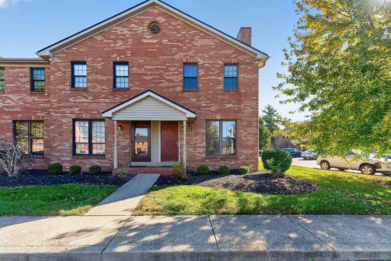 6446 Brookedge Ct - Photo 3 of 47