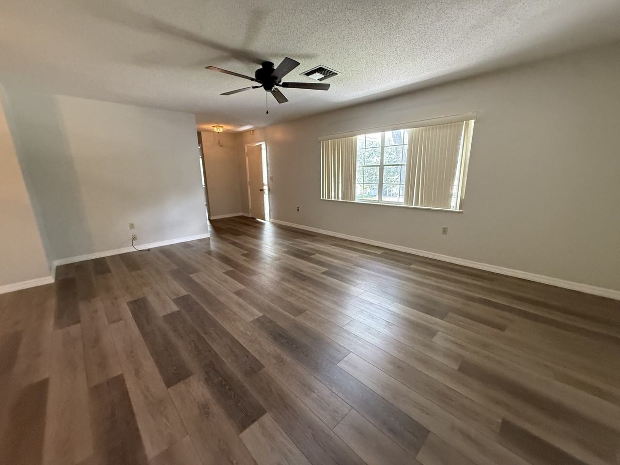 423 N Rossiter St #1 - Photo 3 of 10