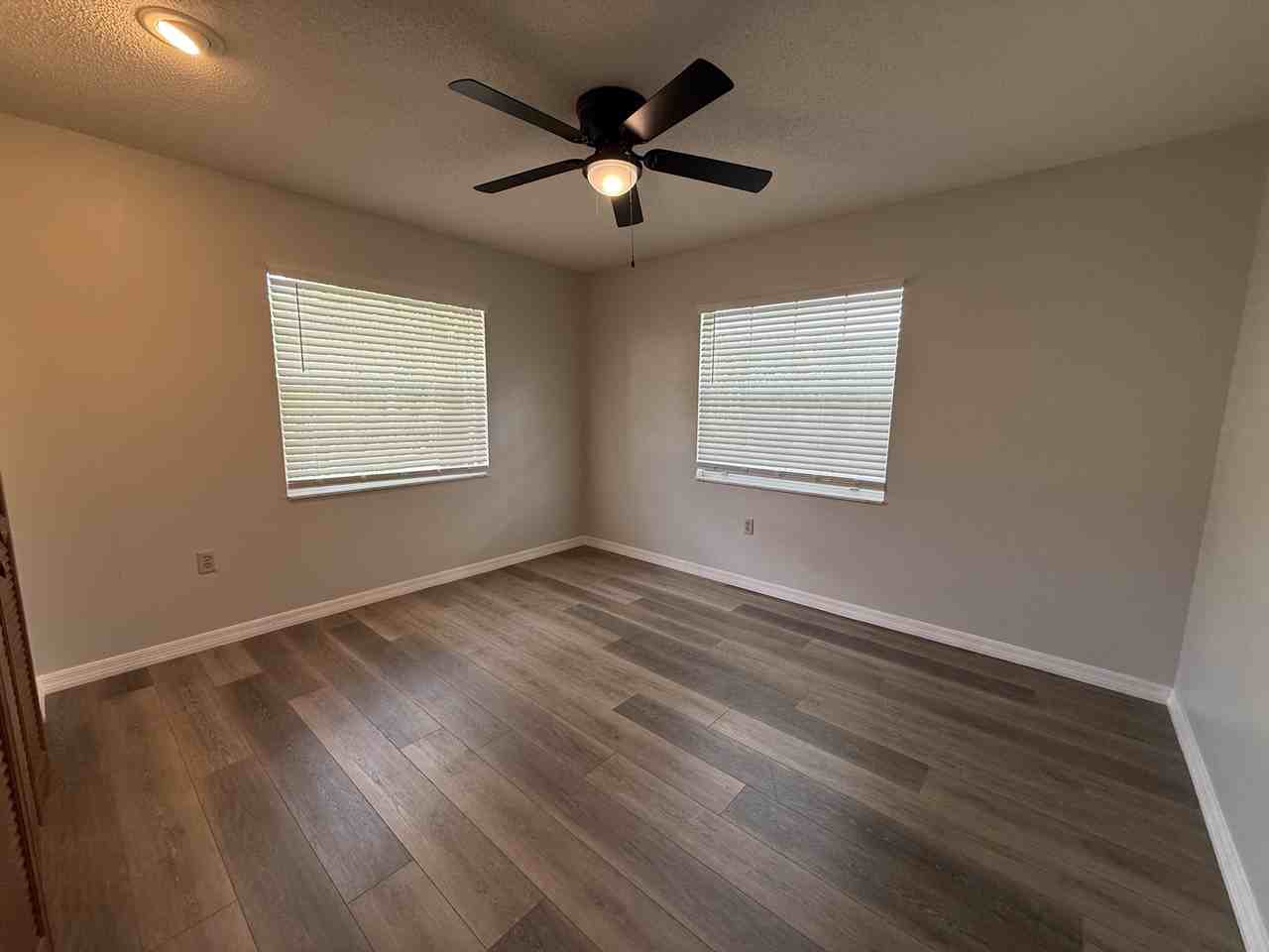 423 N Rossiter St #1 - Photo 4 of 10